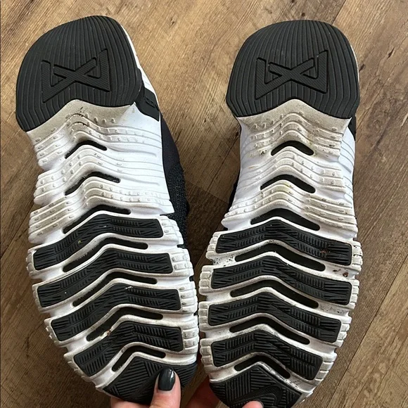 Nike Metcon 4 Black and White Training Shoes women size 9 - Picture 8 of 10